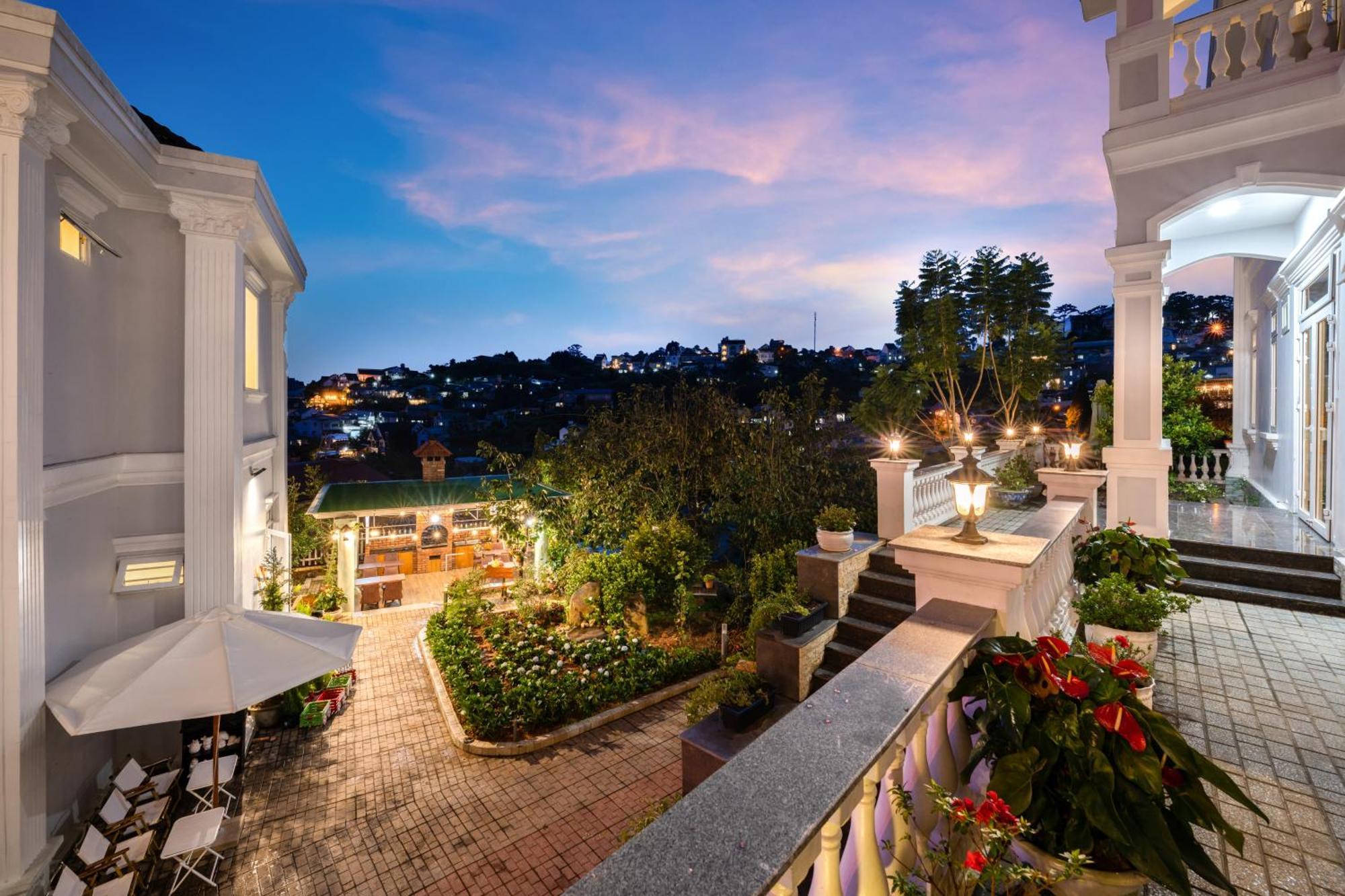 Myrtle Boutique Hotel Dalat Exteriör bild