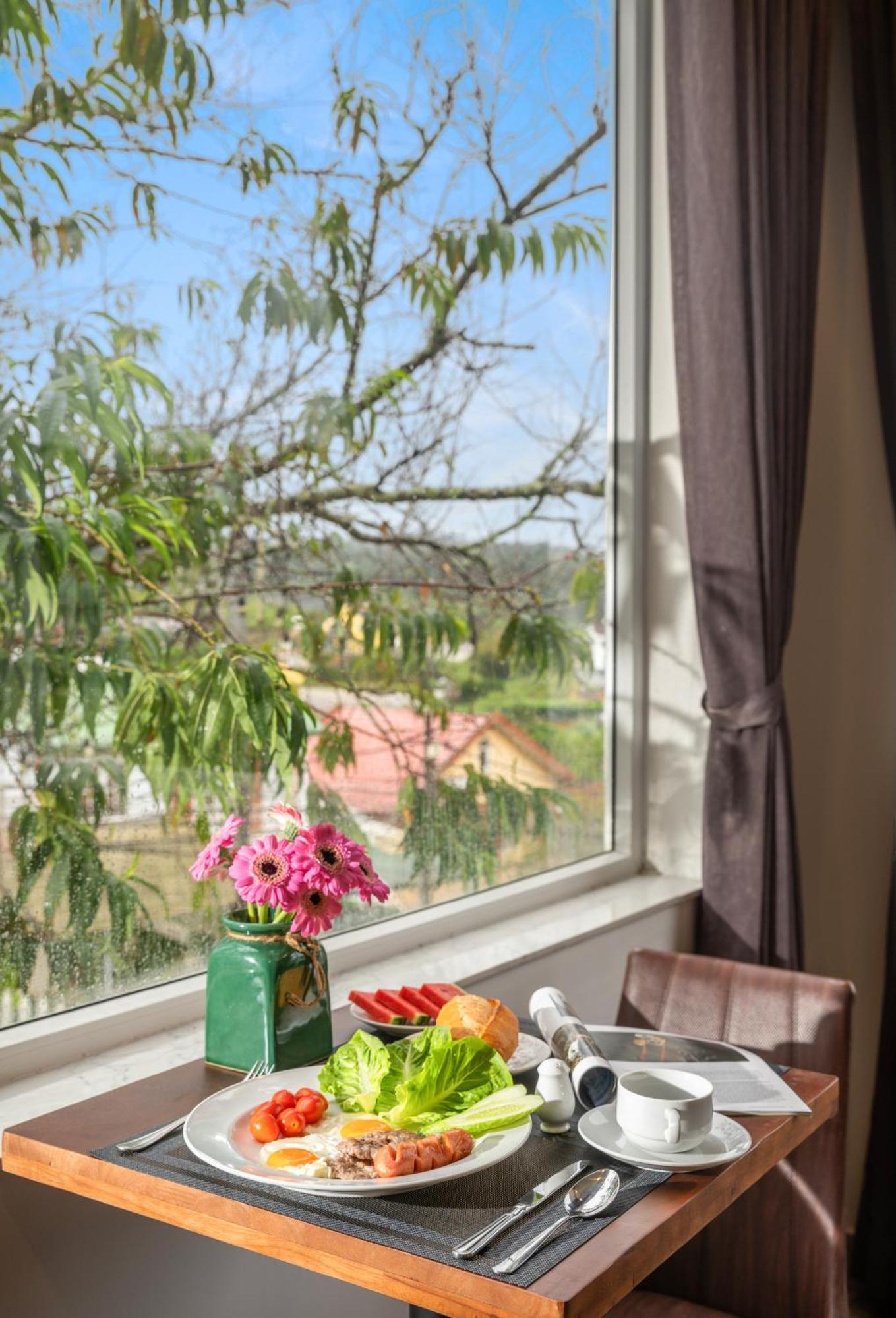 Myrtle Boutique Hotel Dalat Exteriör bild